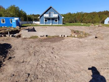 Vundamendi müüri ladumine